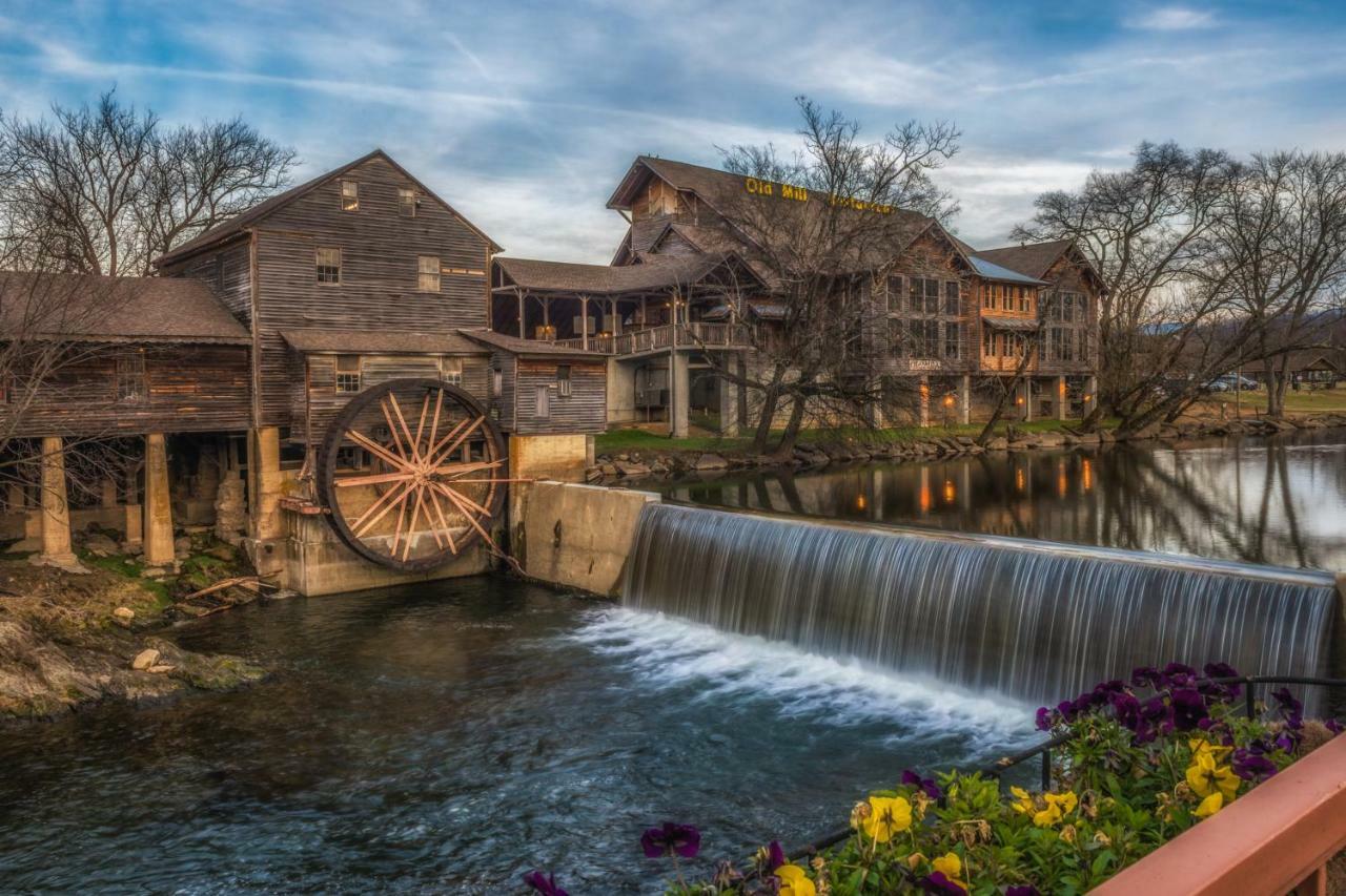 Bear Hugs Hotell Pigeon Forge Exteriör bild